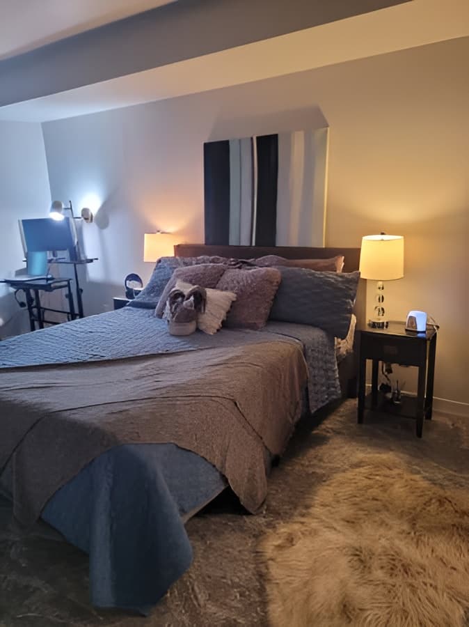 Furnished Room with Private Bathroom near University of Zurich